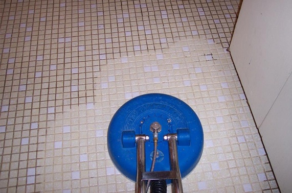 How-to-Clean-Grout-on-Tile-Floor